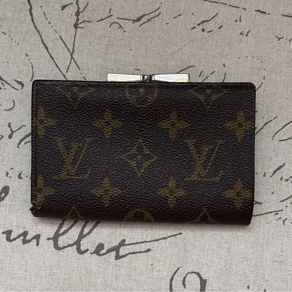 Vintage Louis Vuitton Monogram Print Kiss Lock Wallet Saks Fifth Avenue Rare